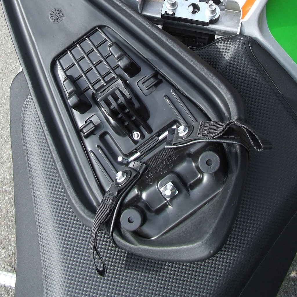 Kriega US-Drypack Fit Kit - Aprilia Tuono V4 Factory