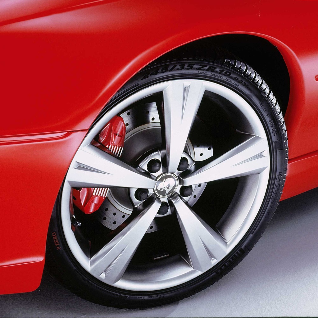 E-Tech Engineering Brake Caliper And Engine Bay Paint