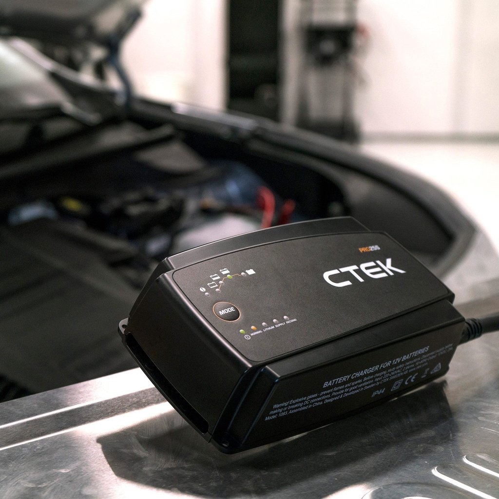 CTEK PRO25 Professional Battery Charger