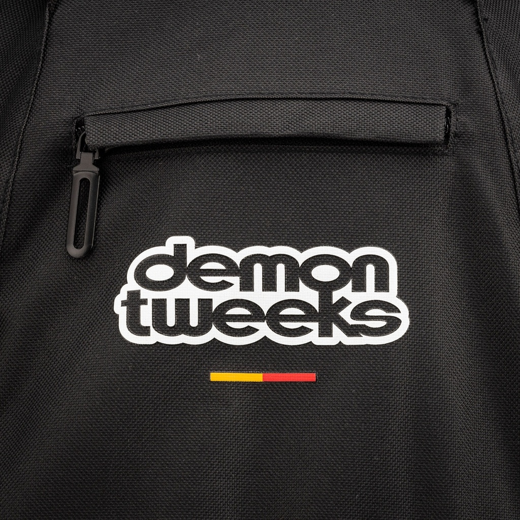 Demon Tweeks Helmet / FHR Bag