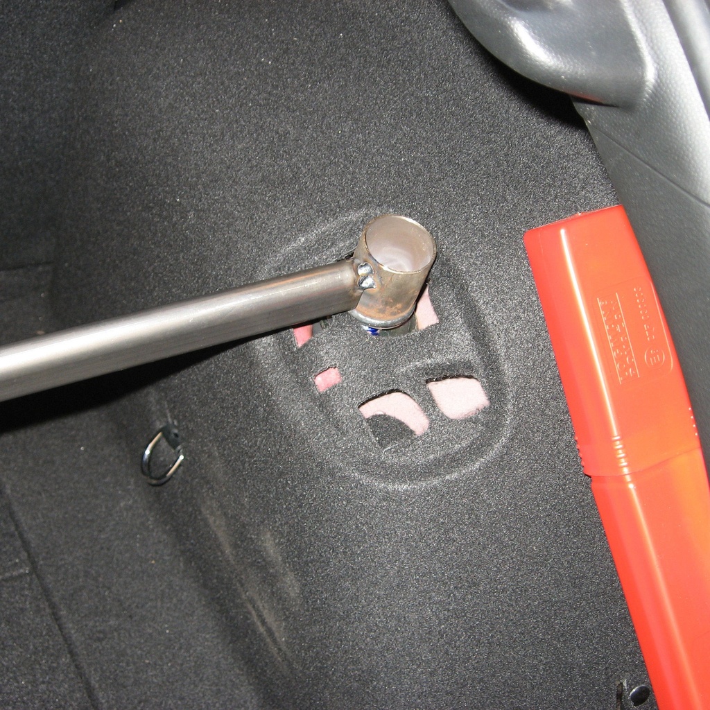 OMP Strut Brace